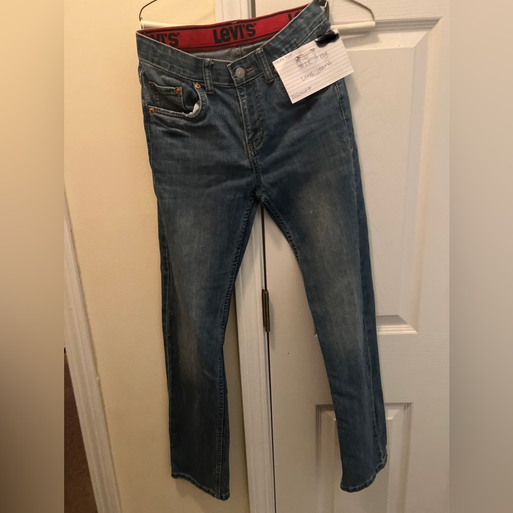 Boys Levi’s jeans size 14 regular